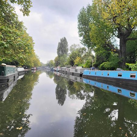 Lovely Canal Boat In Little Venice For Family & Friends Londra Exterior foto