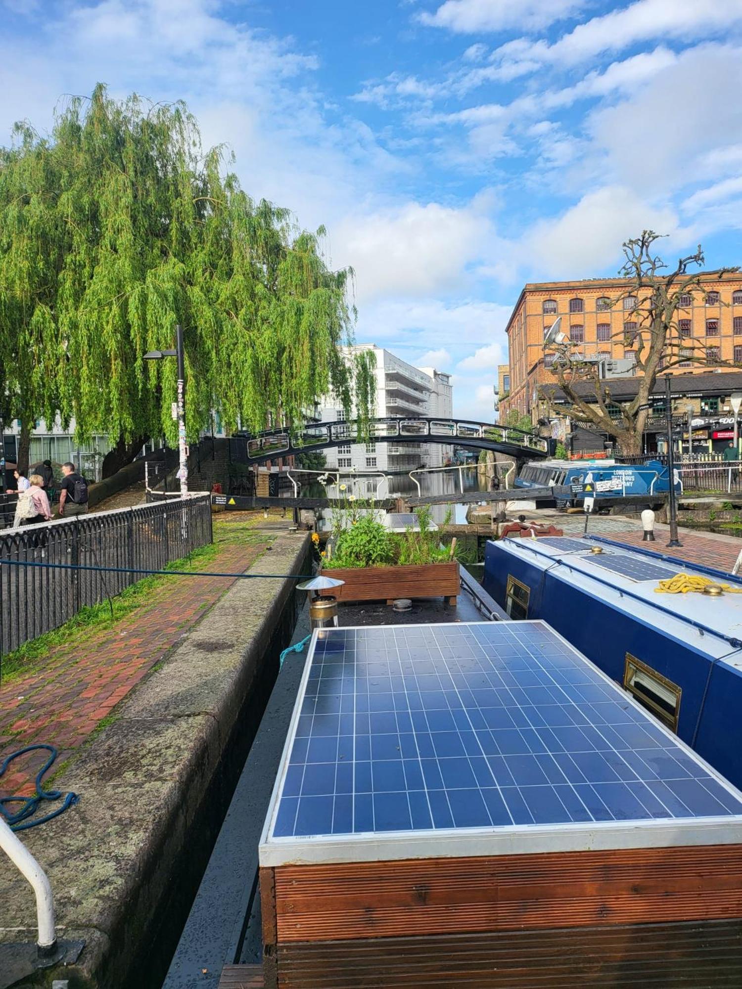 Lovely Canal Boat In Little Venice For Family & Friends Londra Exterior foto