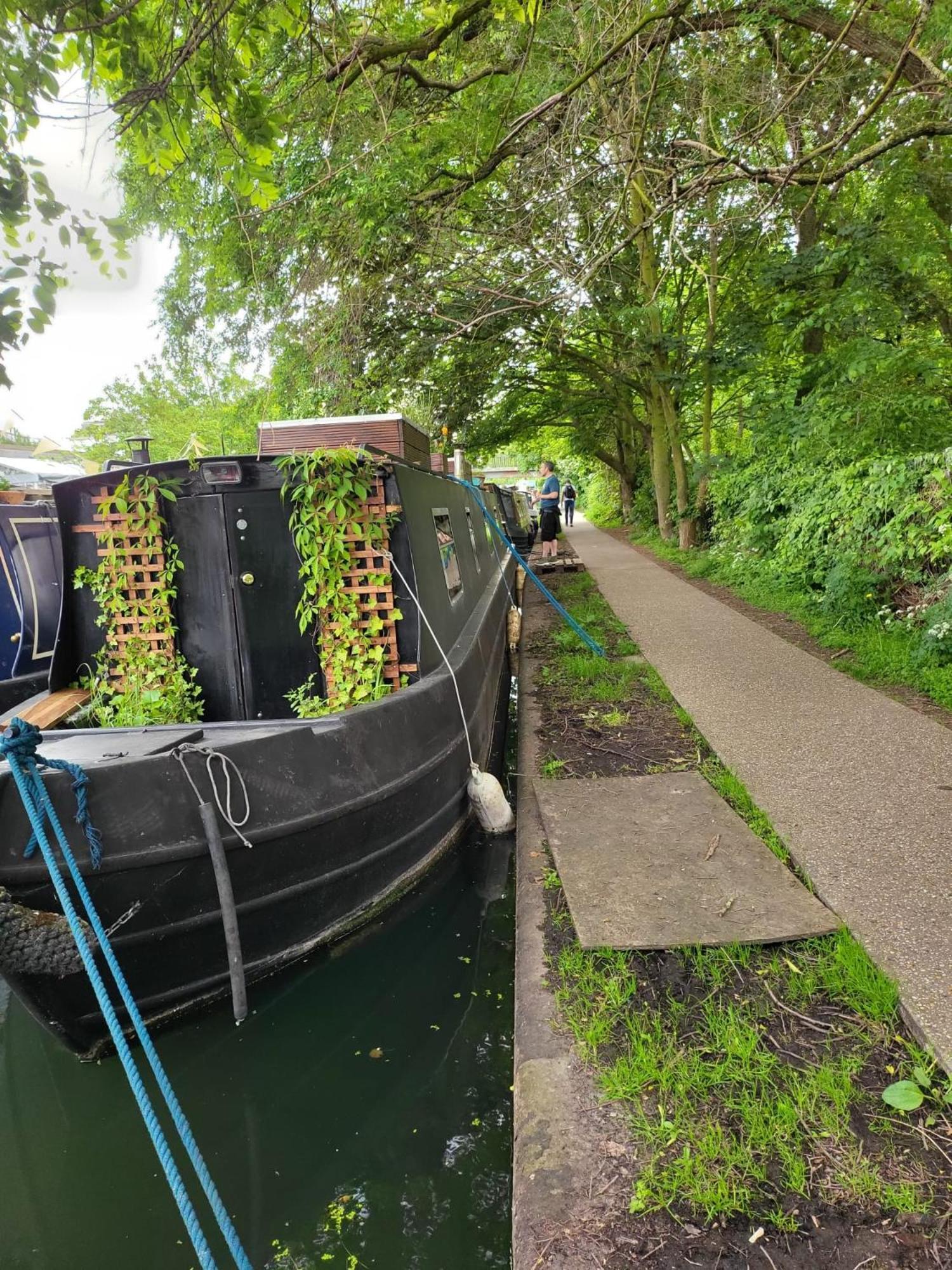 Lovely Canal Boat In Little Venice For Family & Friends Londra Exterior foto